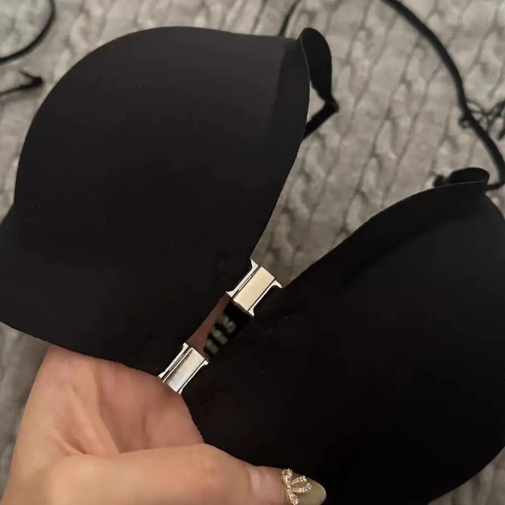 Беспроводной бюстгальтер с глубоким V-образным вырезом и пряжкой спереди, противопровисающее противоударное нижнее белье для женщин, нижнее белье со сборками груди, бесшовные бюстгальтеры для девочек