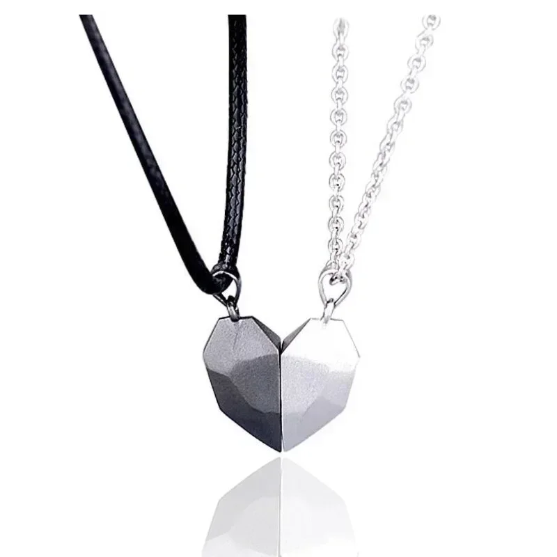 Love Magnet Couple Necklace Peach Heart Shaped Pendant Magnet Necklace A Pair Collarbone Chain Necklaces For Couples