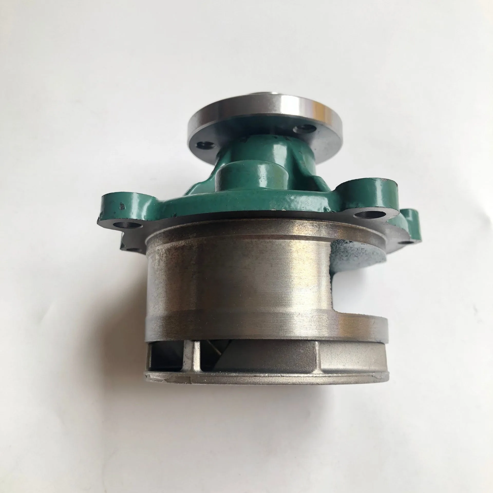 EC210B D6D D6E Water Pump 21404502