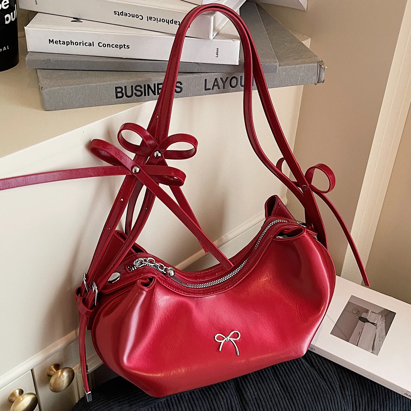 

Модные бордовые сумки на одно плечо из искусственной кожи для женщин, корейский стиль, креативная сумка с бантом под мышками, изысканные винтажные женские сумки