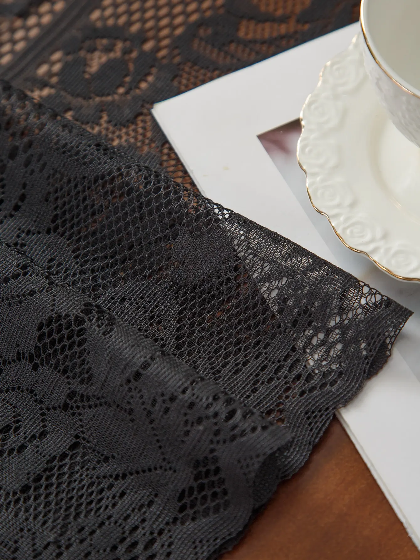 Rose Floral Lace Tischläufer American Vintage Polyester Lace Cutout Tischläufer für Esstisch Couchtisch – Detail 2