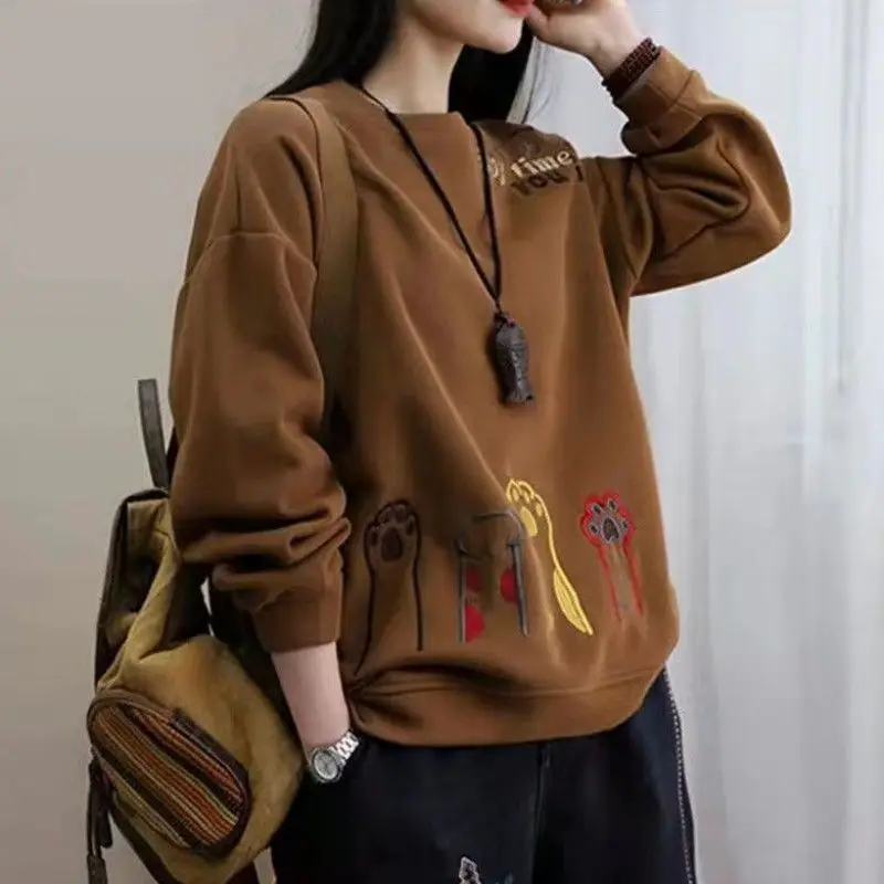 Spring and Autumn Women\'s Solid Color O-Neck Long Sleeve Loose Embroidery Classic Pullovers Trendy Comfortable All-match Tops