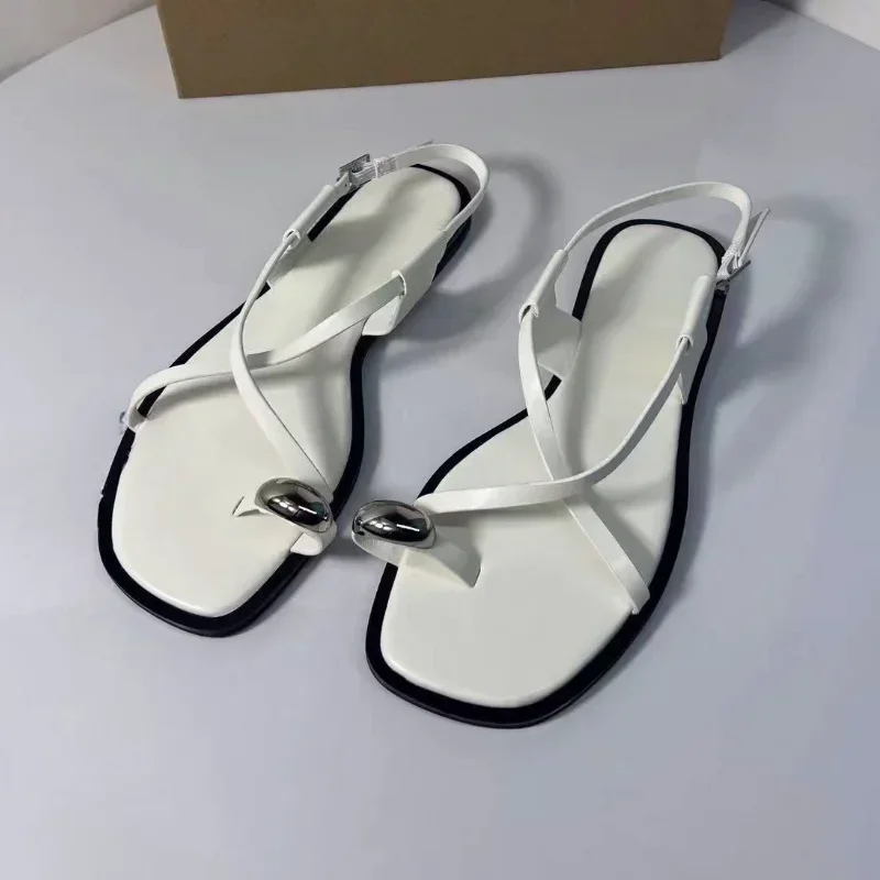 2024 Summer Flat Sandals for Woman Fashion Metal Decoration Ladies Footwear Breathable Cross Strap Casual Clip Toe Beach Shoes