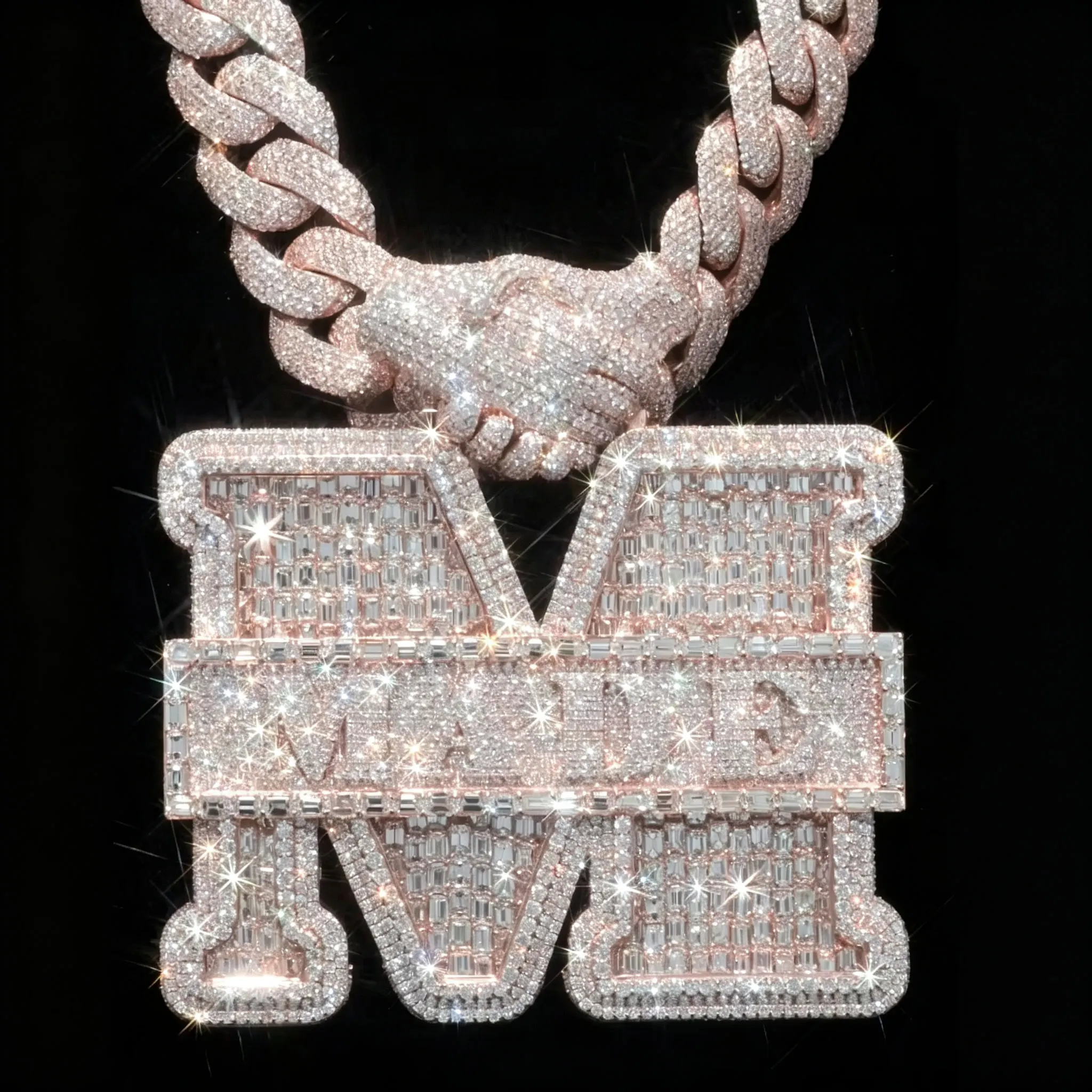 LYEE CYEE Customized 3D Large Size Letter Pendant Handshake Buckle Design Men's and Women's Jewelry Can Be Paired with Cuban Chain Rap Singer Party Accessories Commemorative Gifts Valentine's Day Gifts Unique Jewelry