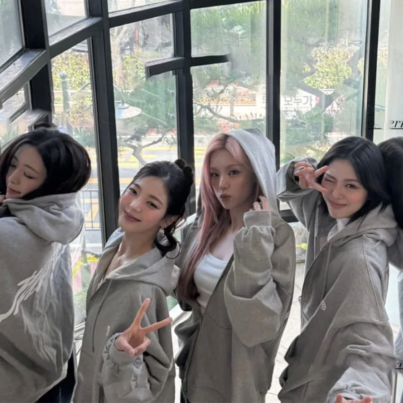 ITZY Concert Album Motto Fleece Lined Hooded Jacket Sweater Spring Autumn Unisex Comfortable Breathable Long Sleeve Crew Neck