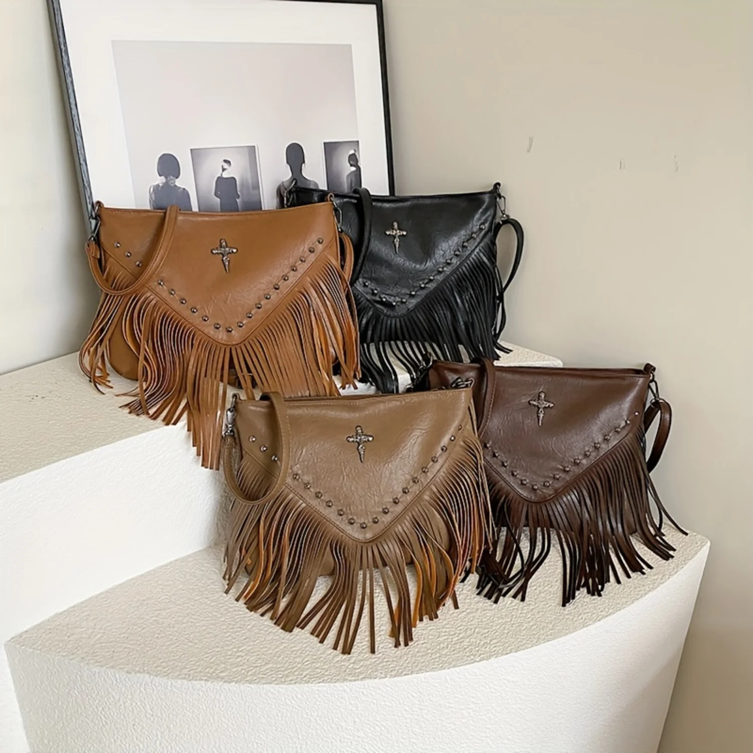 

Bohemian Tassel Hobo Bag for Women - Vintage Shoulder Bag with Stylish Fringe, Trendy Crossbody Design Poly mailing bag Makeup