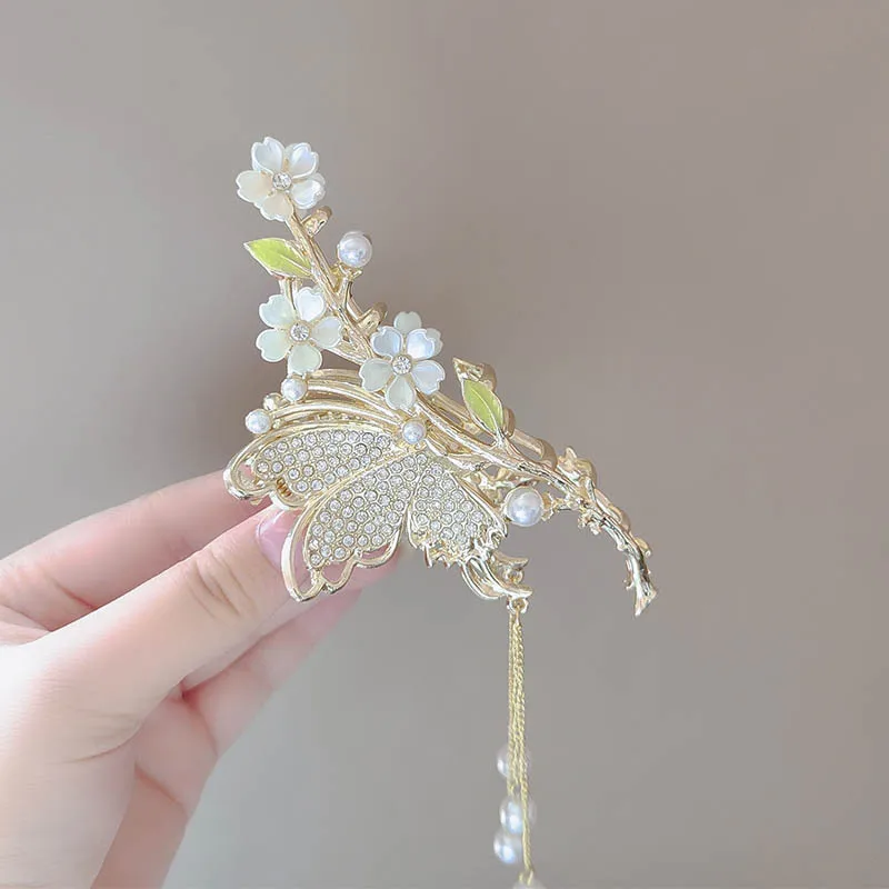 

Красная роза в стиле ретро, коготь-бабочка с бриллиантами, элегантный аксессуар для волос с кисточками, универсальный для ежедневного использования, прическа, когти для волос, заколки для волос