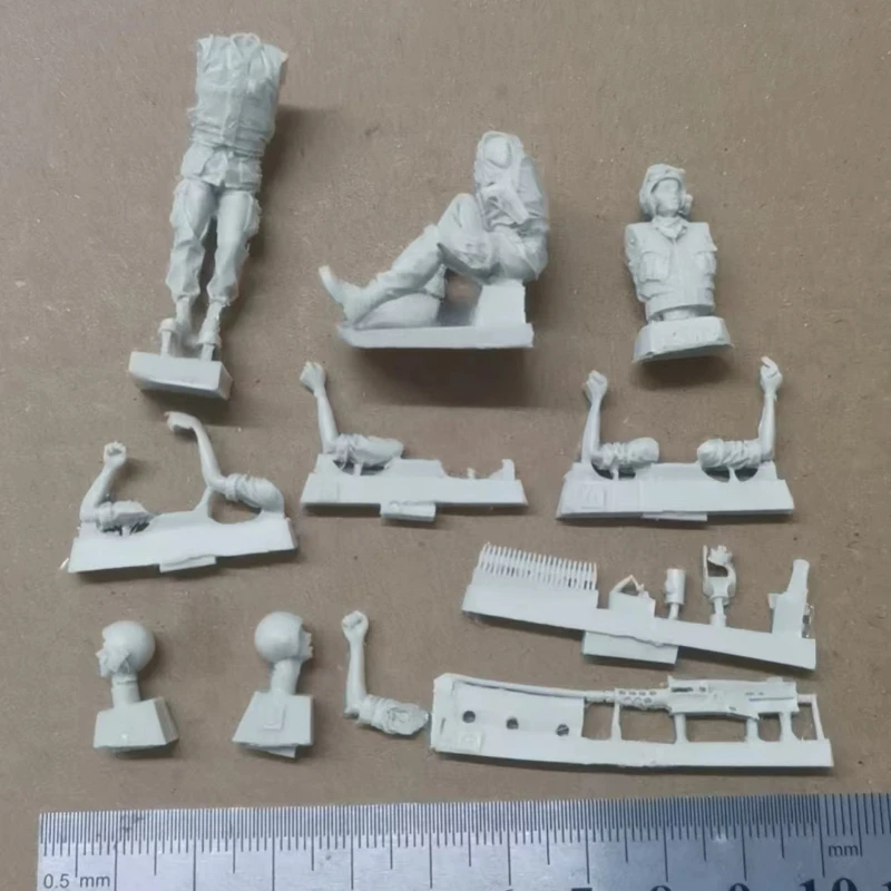 1/35 Scale U.S Tank Crew 3 People Resin Figures Unassembled and Unpainted Model Kit Toys Free Shipping