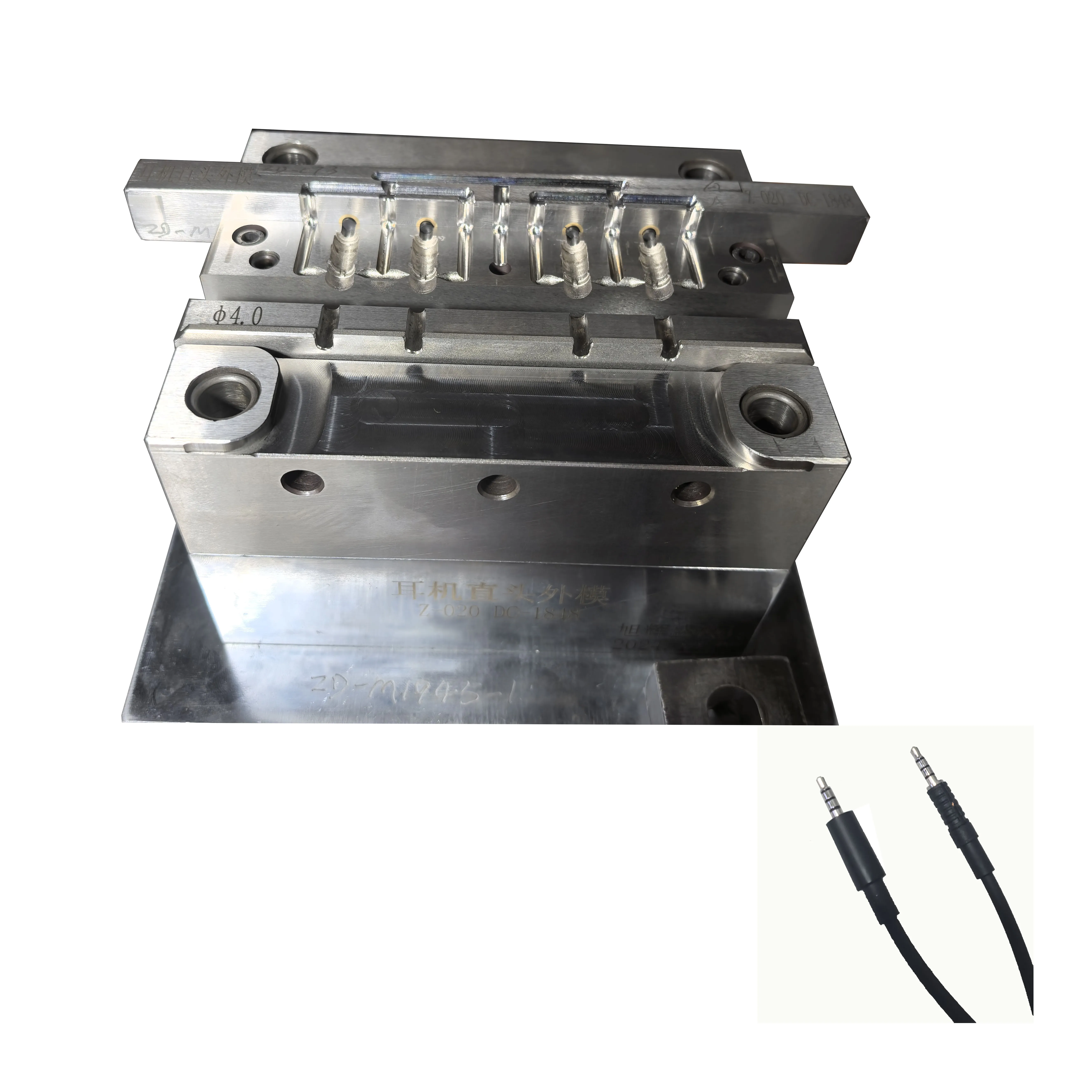 

Custom Plastic Mould DC 3.5 Stereo Headphone Cable Male Plug Mould Audio Plug Mould Manufacturer