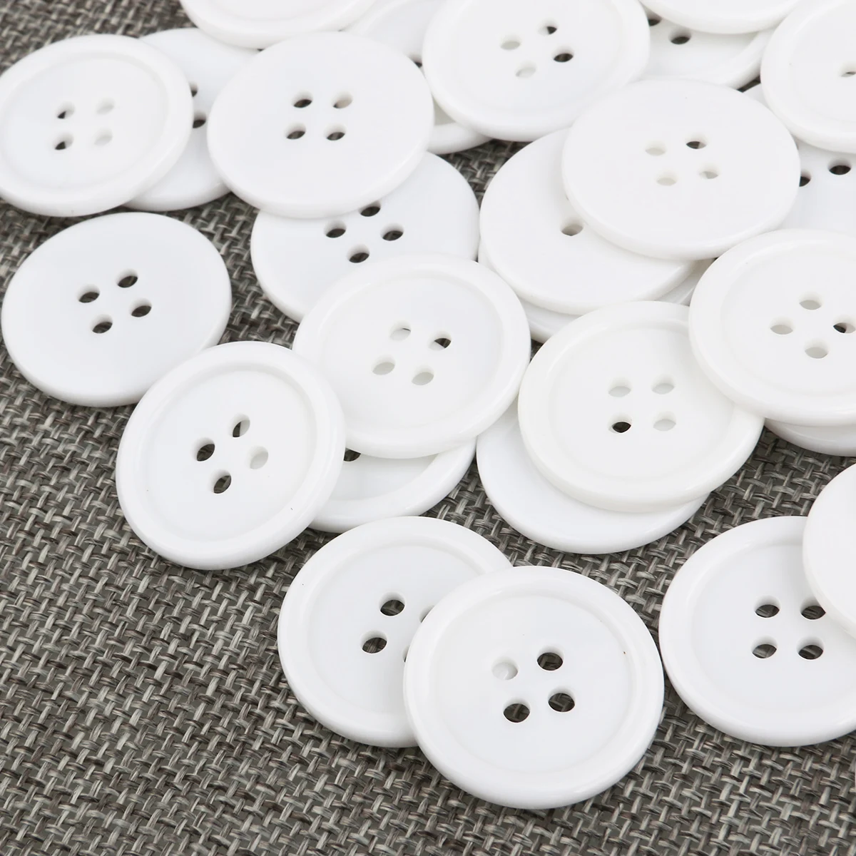 

50pcs 4 Hole Sewing Buttons 23mm Green Resin Round Shaped for Clothes Crafting Knitting Embroidery Jewelry Making Materials