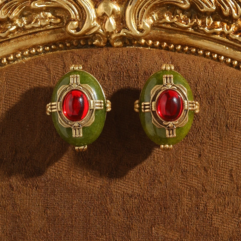 

Oval Green Enamel Earrings Vintage Stud Jewelry Inlaid Red Glazed Luxury Designer Antique Gold Color Palace Classic Charm Gifts