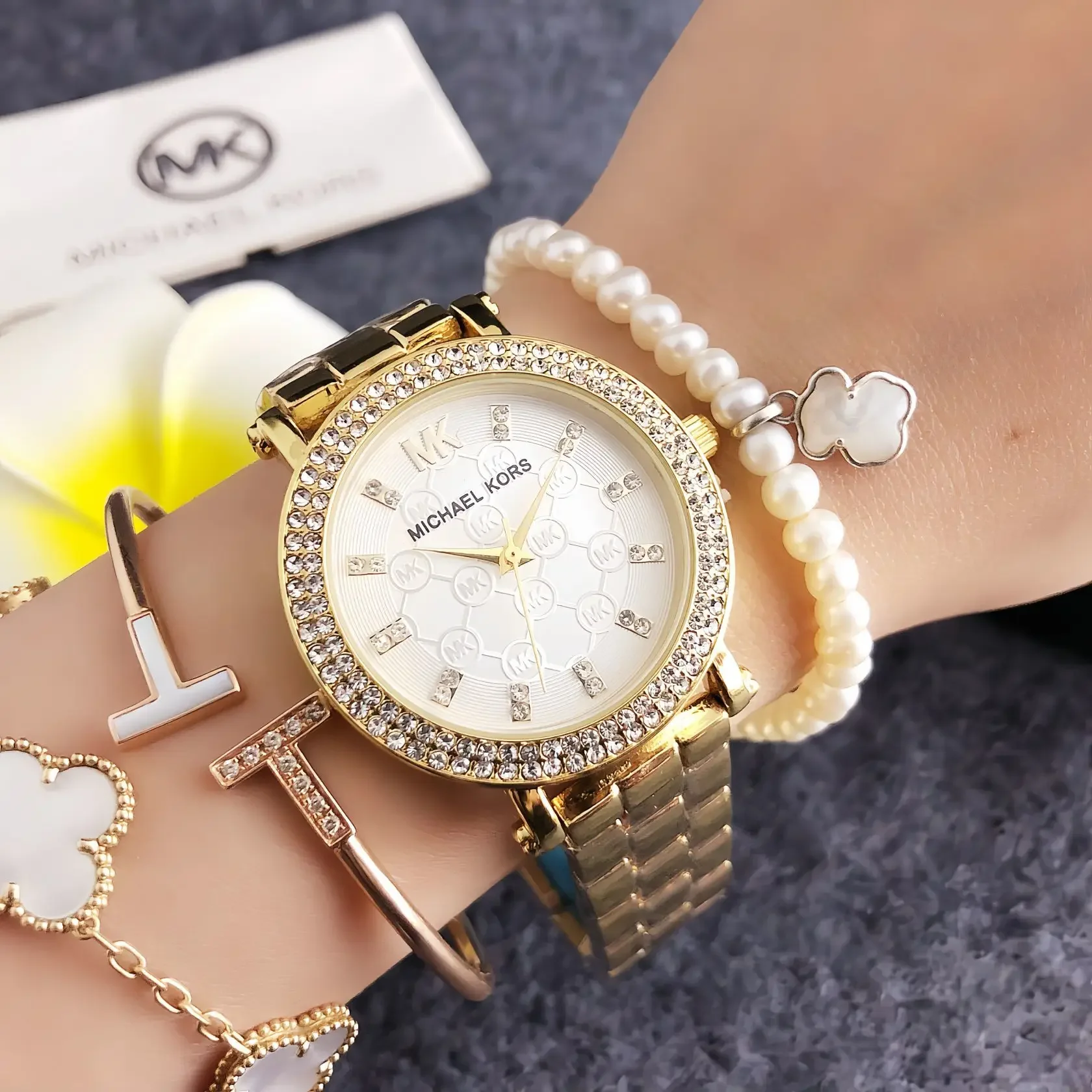 michael-kors-women's-luxury-watch-diamond-accented-dial-quartz-casual-business-style-alloy-material-fashionable-gift-for-ladies