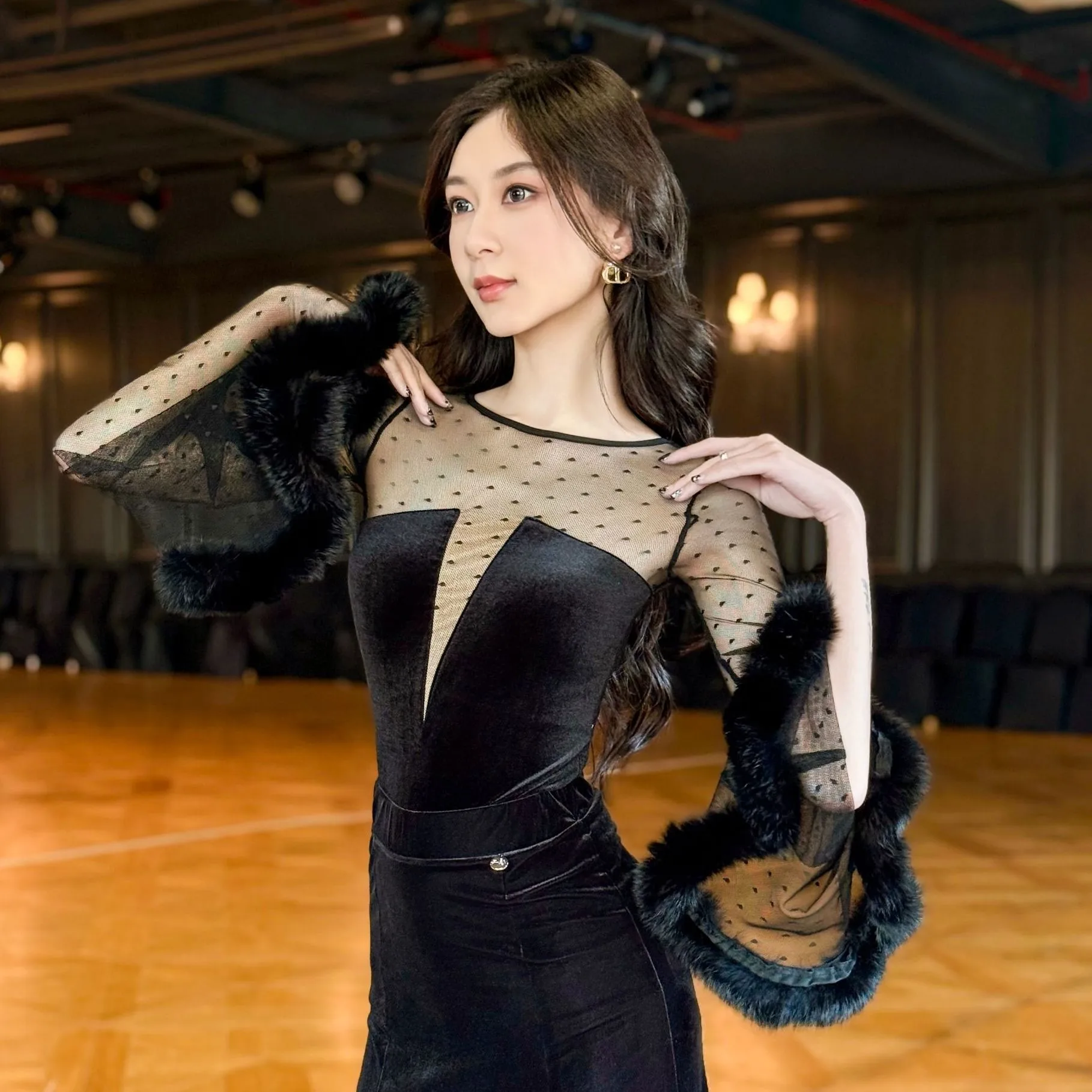 مثير قاعة الرقص القمم الغزل متوهج الأكمام أداء زي الكبار النساء ثياب الفالس الرقص الملابس ممارسة ارتداء BL14515