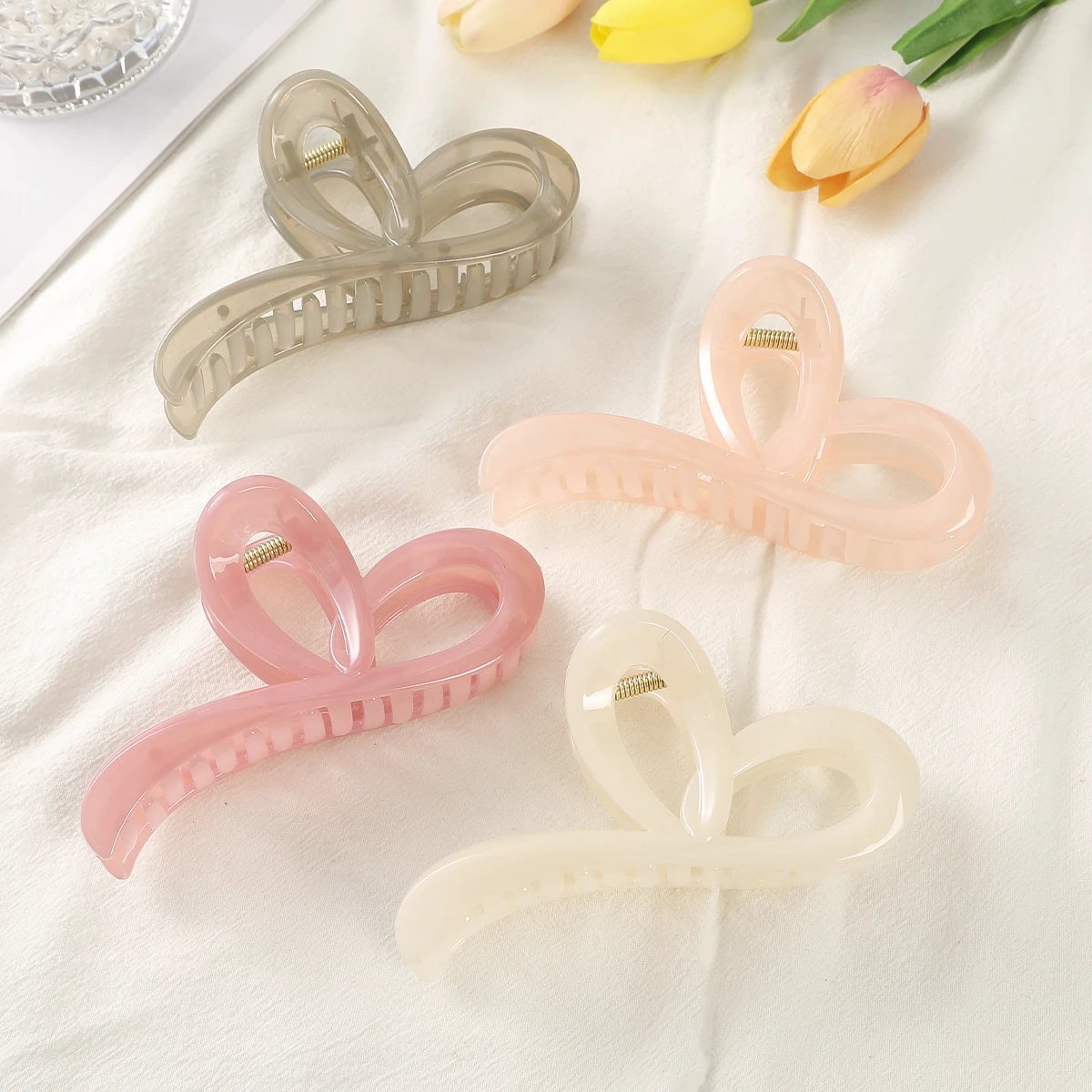 AWAYTR-Acrylic Bowknot مخلب الشعر للنساء ، مشبك ربطة العنق ، دبوس الشعر التصفيق ، إكسسوارات الشعر الكورية للفتيات