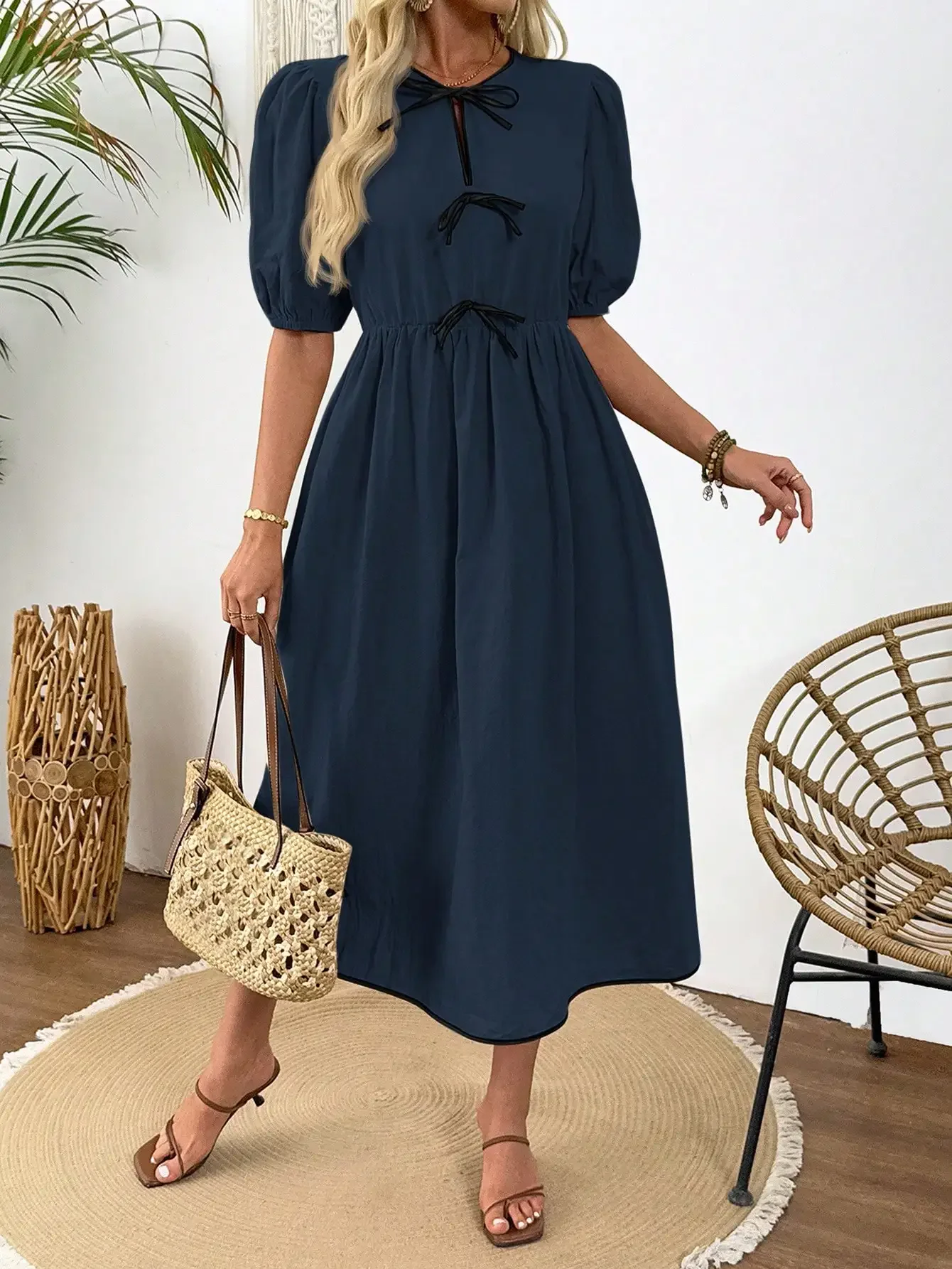 

Элегантное летнее повседневное женское платье миди с пышными рукавами и бантом на талии