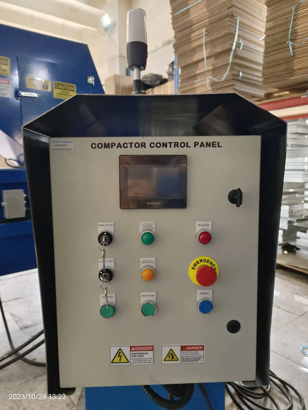 【Terlaris】Kompaktor Tahan Lama Dengan Indikator Lengkap, Fungsi Pembersihan Otomatis, Dan Rasio Pemadatan 4:1