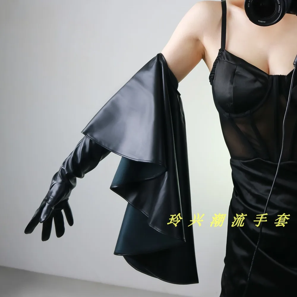 60 cm 24" LANGE RÜSCHENHANDSCHUHE Kunstleder Opera Schwarz Weiß Einzigartige Laufsteg-Accessoires Modische Accessoires Lange Ärmel Manschetten – Detail 37