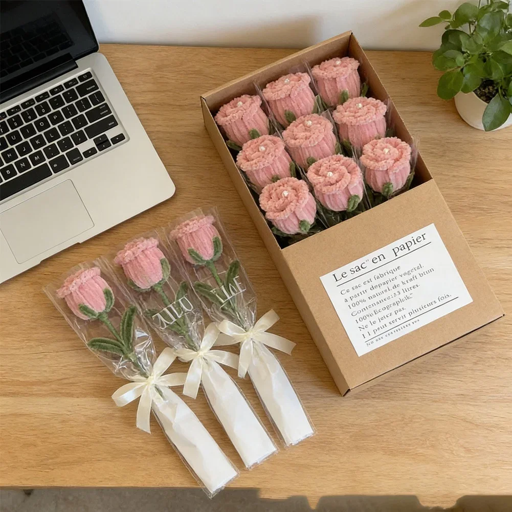 Bouquet de roses délicates en crochet, fabriqué en laine, pour table de dessert de mariage, bureau, table d'appoint de véranda, et un attrait visuel apaisant