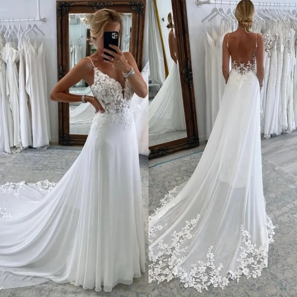 Customized A-line Wedding Dress V-neck Slim Camisole Backless Sleeveless Design Button Decal Bohemian Style Seaside Bridal Gown