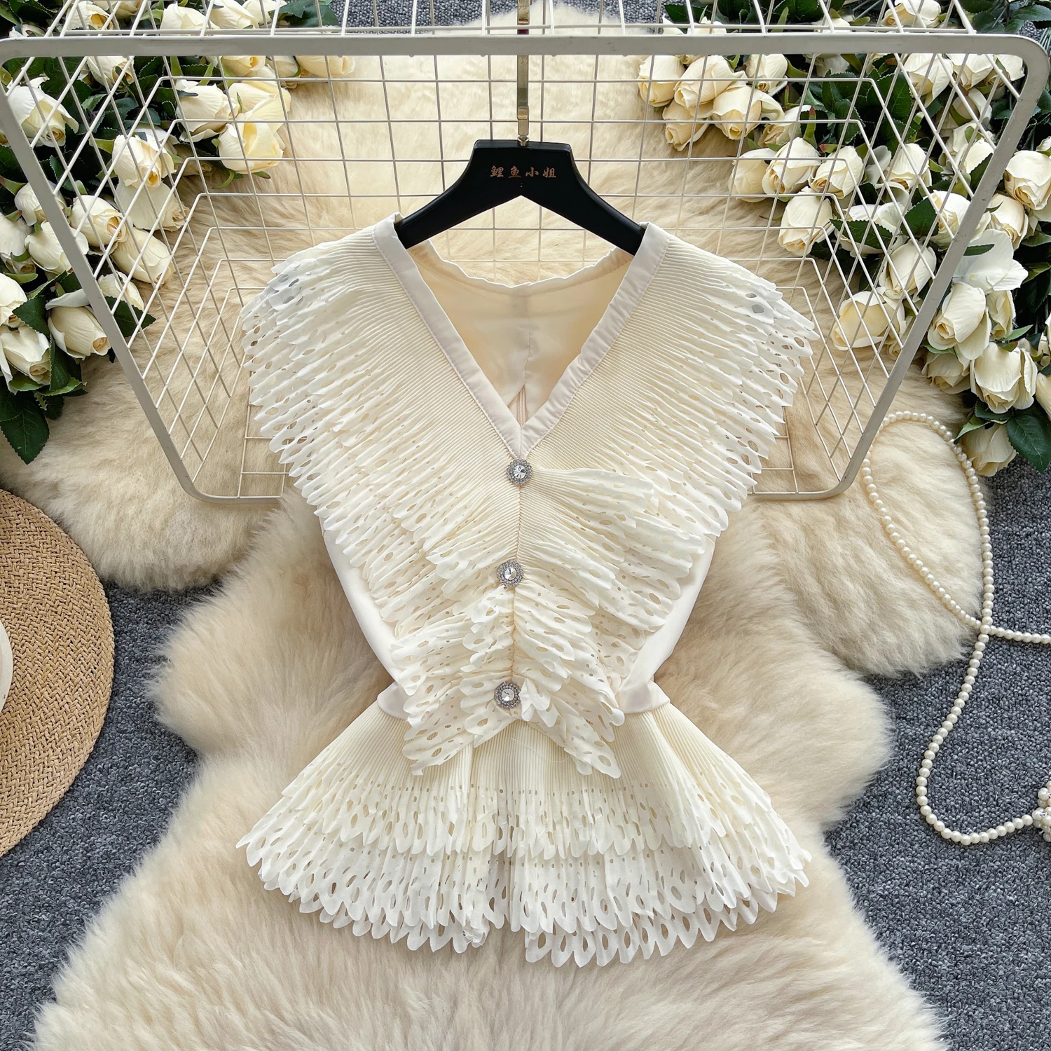 

Шикарная плиссированная блузка без рукавов на пуговицах, сексуальная блузка, базовые футболки, модная женская уличная одежда, милая женская одежда