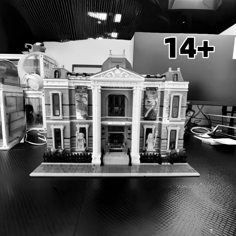 2025 4014 قطعة سطح المكتب زخرفة متحف أكبر وحدات بناء مجموعة العمارة عرض الشارع كتل الاطفال هدية