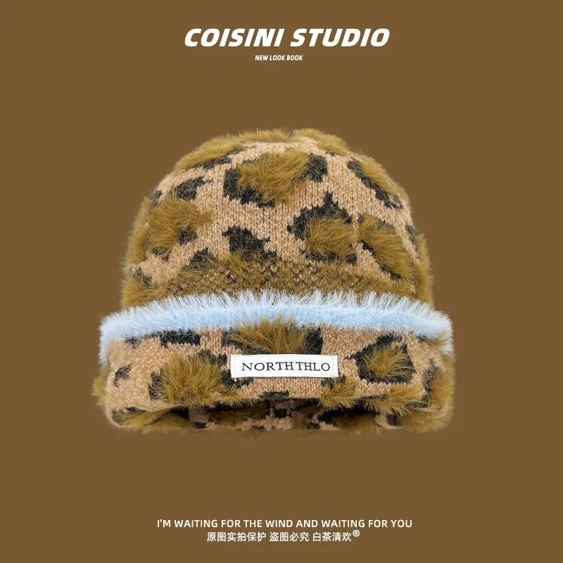 Koreanische Leopardenmuster-Jacquard-Strickmütze für Männer und Frauen, Wintermütze mit Persönlichkeit, warm und mit Ohrenschutz. – Detail 1