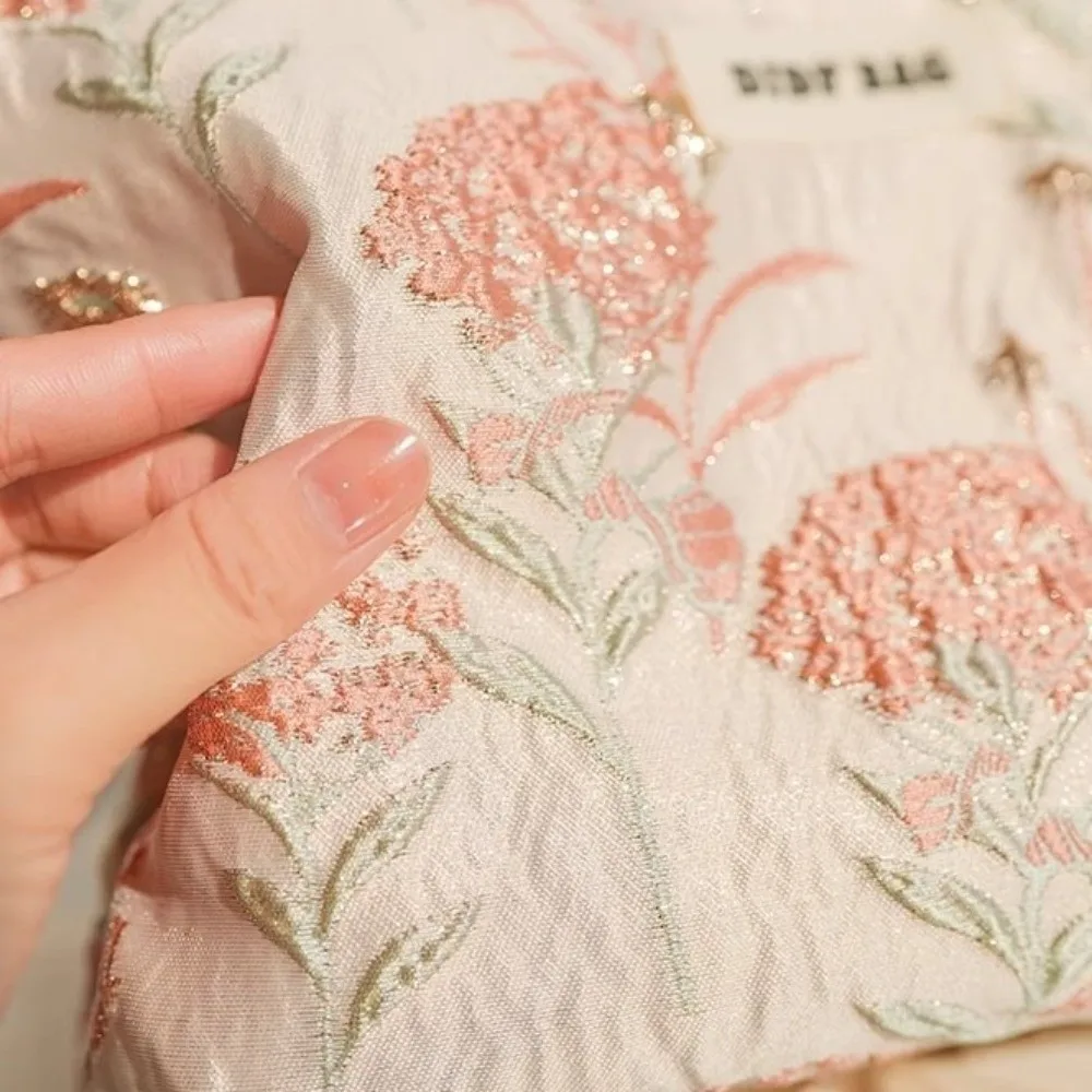 New Large Capacity Makeup Bag Cream Color Zipper Cosmetic Bag Floral Embroidered Toiletries Skincare Storage Bag Women