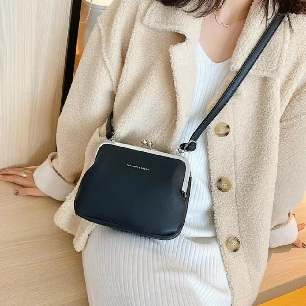 

Fashion Autumn Winter Shoulder Bag Female PU Leather Crossbody Bag Simple Solir Color Clip Messenger Bag Lady Handbag bandolera