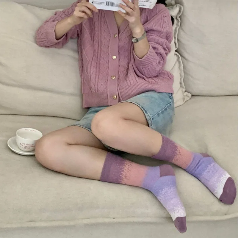 

6 Pairs Autumn and Winter Gradient Tie Dye Contrasting Women's Mid Tube Artistic Personality College Style Pure Cotton Socks