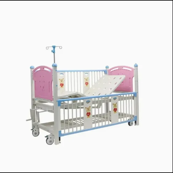 سرير رعاية الطفل اليدوي من الدرجة المستشفى مع مرتبة قابلة للإزالة ونظام كرنك من الفولاذ والمواد المعدنية