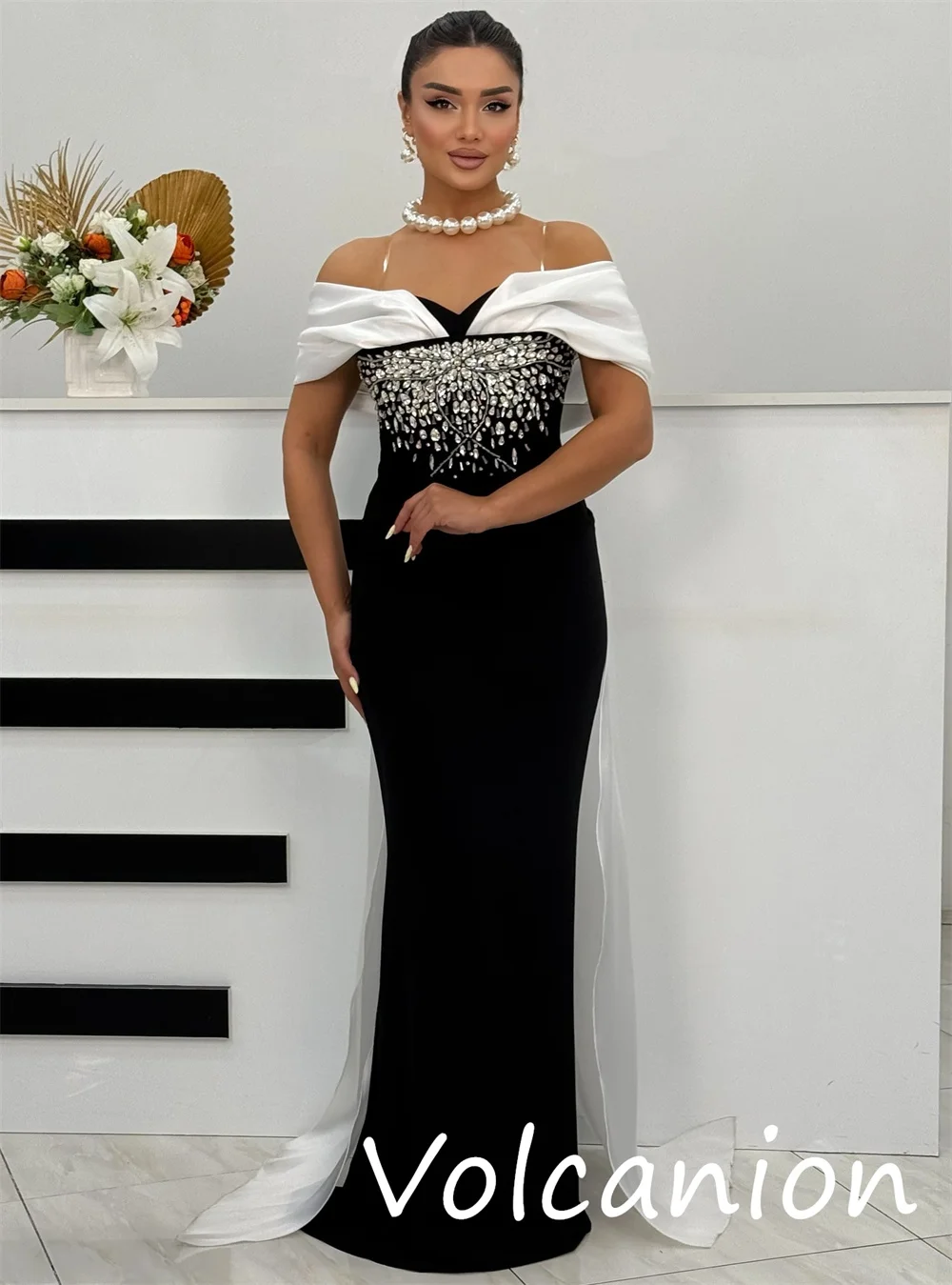 ที่กําหนดเองคุณภาพสูง Jersey Sequined Pleat ทรัมเป็ต Off-the-ไหล่ชุดยาว Bespoke โอกาสคลาสสิก