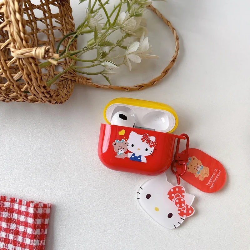 かわいいサンリオハローキティイヤホンケース Airpods 1 2 3 4 プロ 2 ワイヤレス Bluetooth ヘッドセット保護ソフトカバーとペンダント