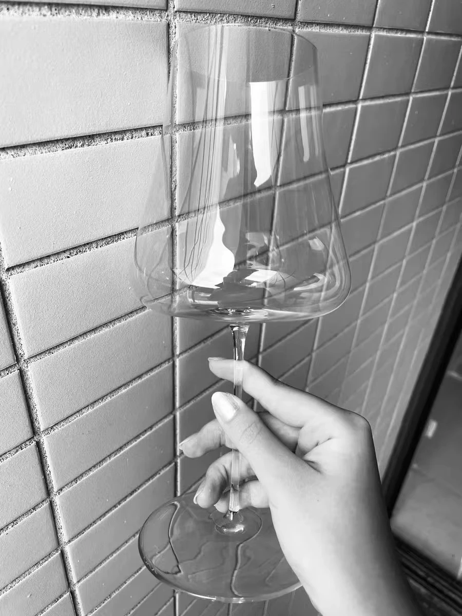 Nude Style Handmade Crystal Wine Glass Extremely Thin Masterly Craft Perfect Flawless Red Dot Award Volcano Goblet