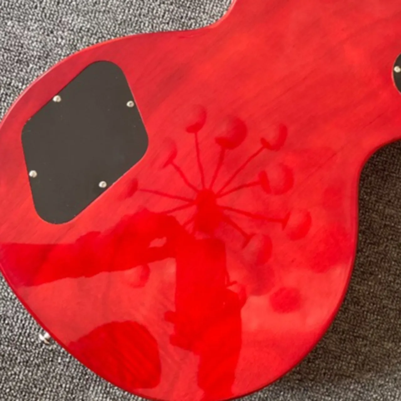 High Quality Red Electric Guitar, HH Pickups, Solid Wood Body, Snake Graphic, for Professional Players