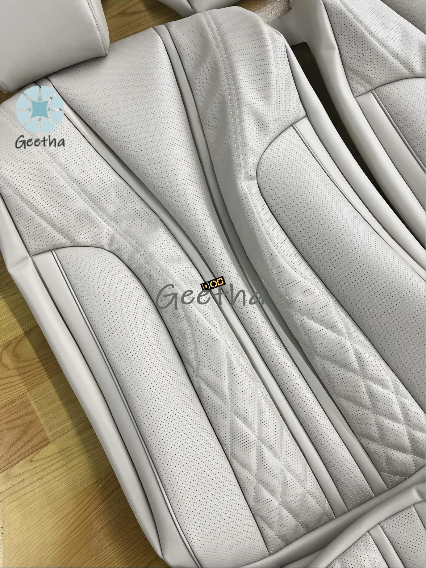 

For 2015 Mercedes-Benz GL500 Custom-made Seat Covers with Personalized Color Patterns and Textures
