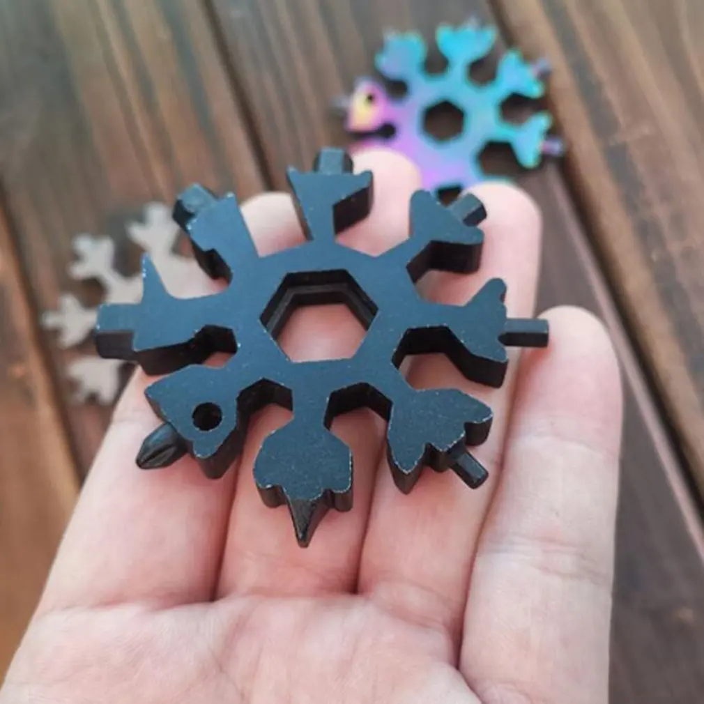 2024 New Snow Keychain Tools Combination Stainless Steel Snow Shape Outdoor Portable Snowflake Multi-tool Wrenches Fast shipping