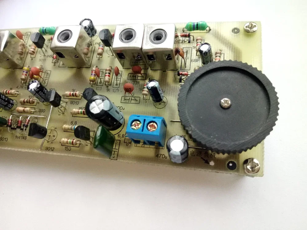 Discrete Components FM Frequency Modulation Superheterodyne Radio Kit DIY Electronics