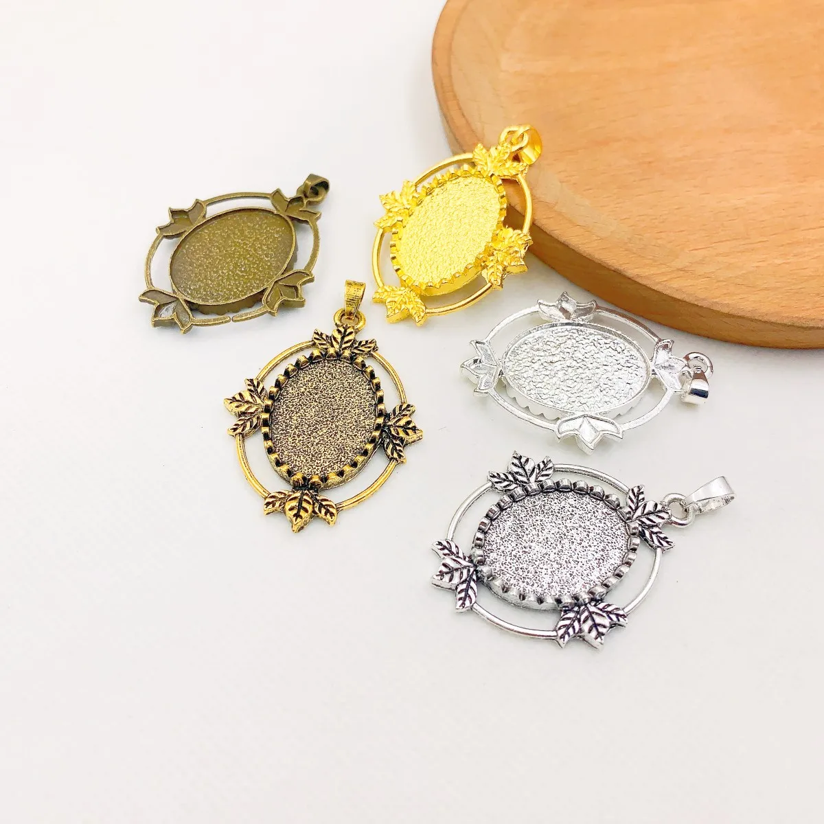 Onebeading Fit 18x25mm 타원형 카보 숑 프레임 베젤 설정 DIY 팔찌 용 빈 트레이 5pcs K05422 만들기