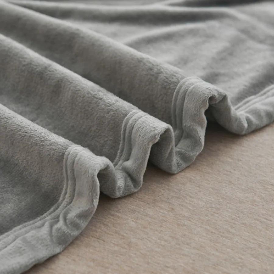 KDJEIKZ High Quality Fleece Blanket Bedding Coral Fleece Blanket Artificial Wool Cloud Sable Solid Colour Camping Travel Blanket