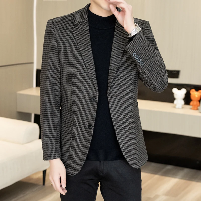 

Мужской приталенный пиджак в клетку: повседневный, универсальный, стройнящий, весенне-осенний, модный городской стиль, с длинным рукавом, на двух пуговицах