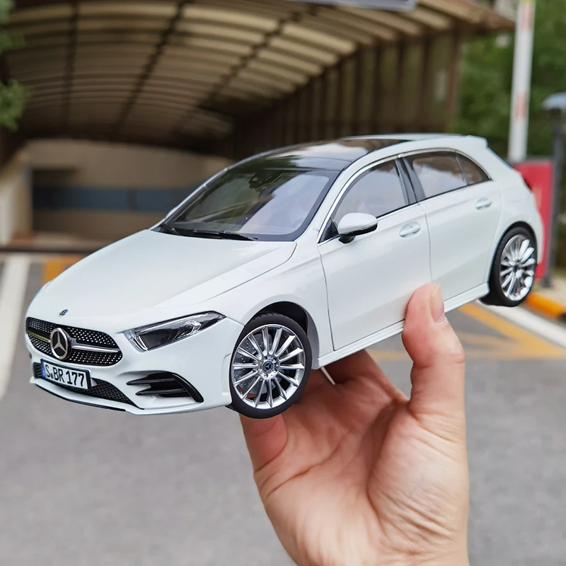 NOREV 1:18 2018 A-Class A180 hatchback alloy full open car model collection gift to friends and relatives