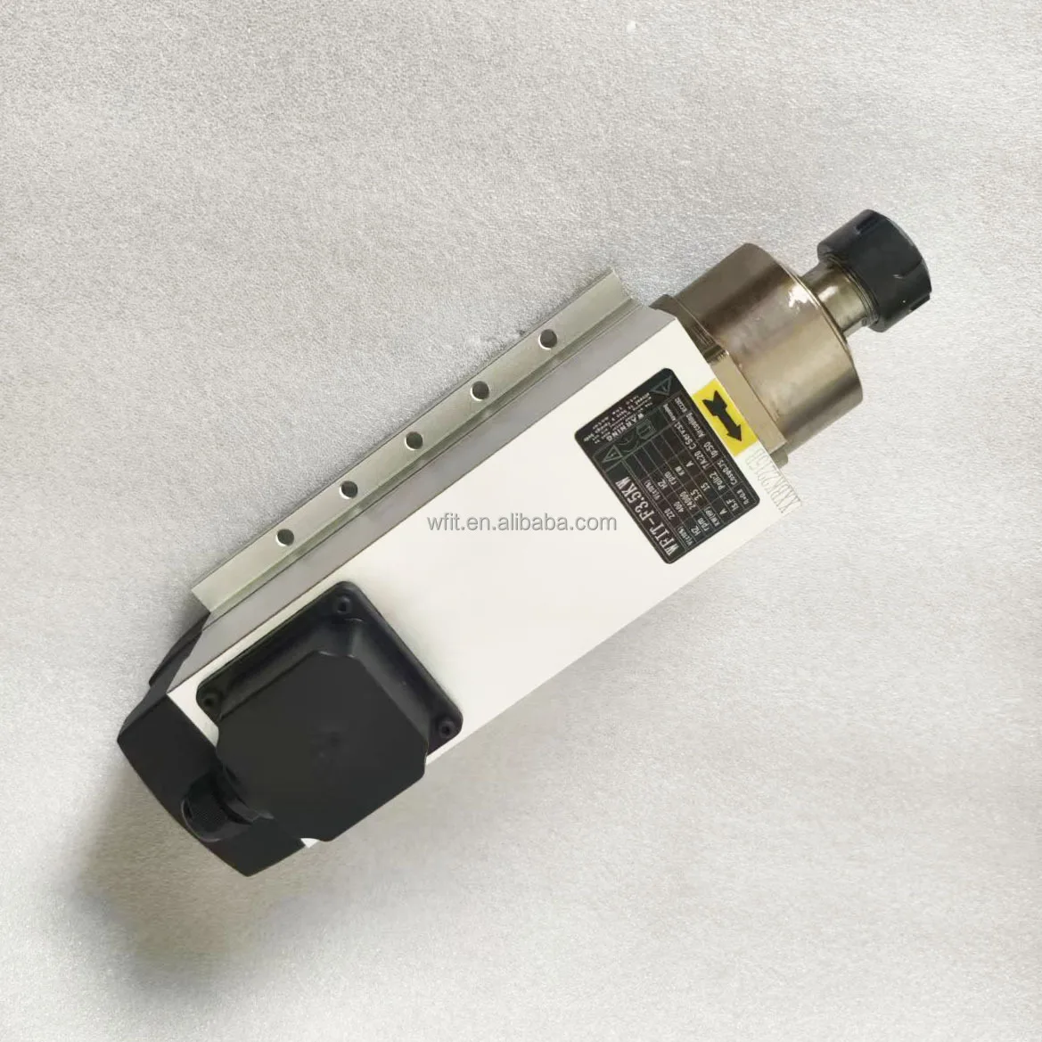 

HotCNC Router Machine Engraving Use Spindle ER32 7.5kw 380v 24000rpm 400Hz Spindle Motor air Cooled