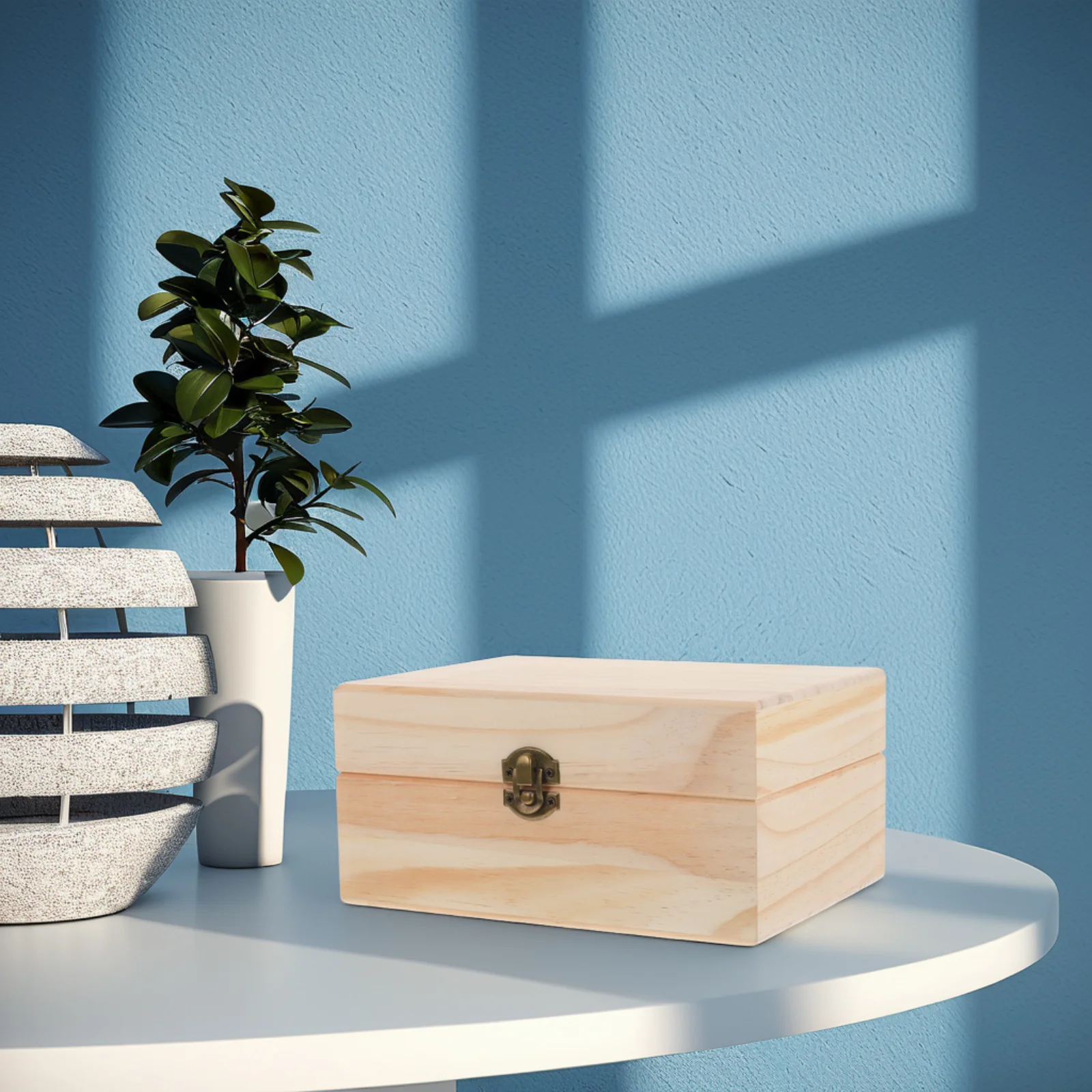 Рисунок 2 - Деревянный ящик для хранения эфирных масел