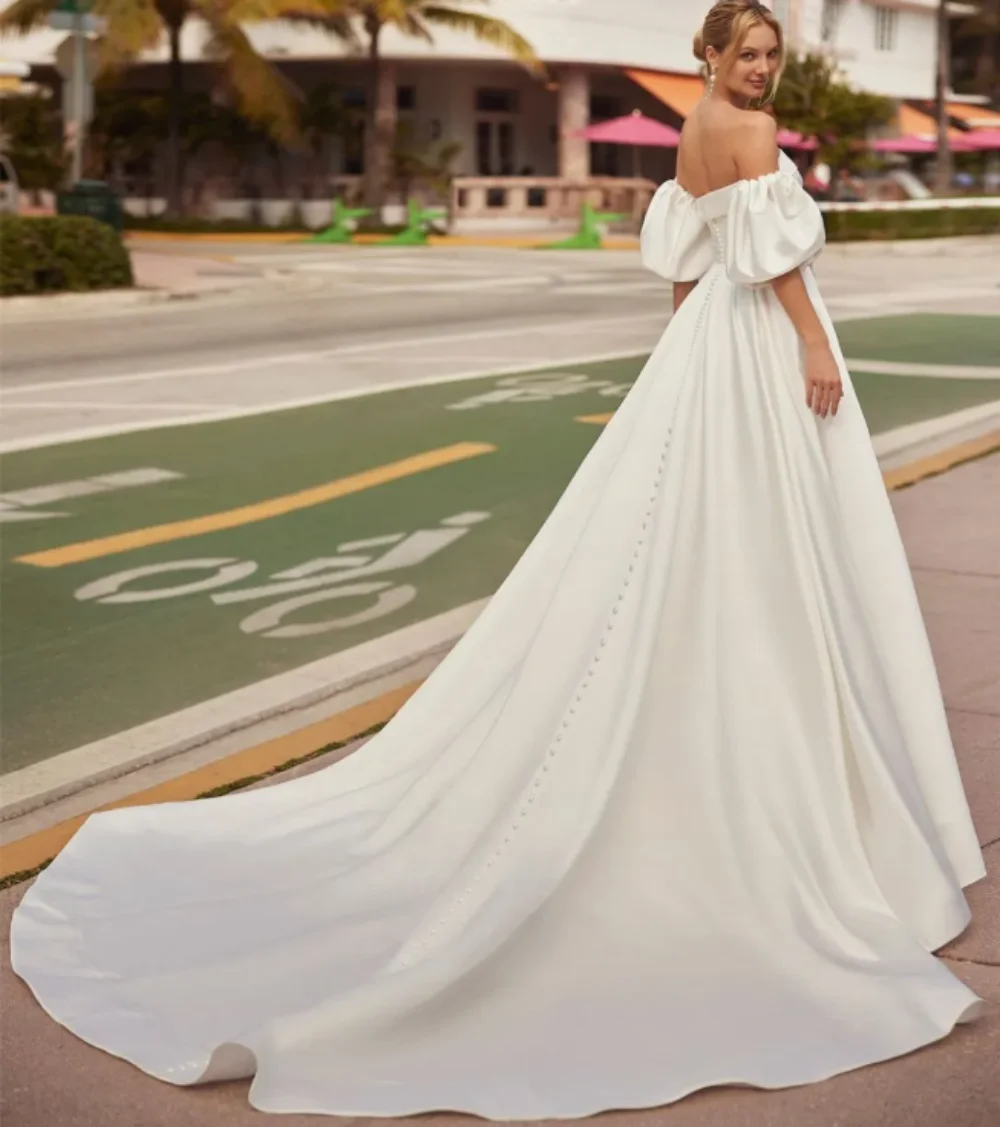 Elegant Long Satin Strapless Wedding Dress With Pocket A-Line Ivory Sleeveless Sweep Train Garden Bridal Gown Cover Buttons Back