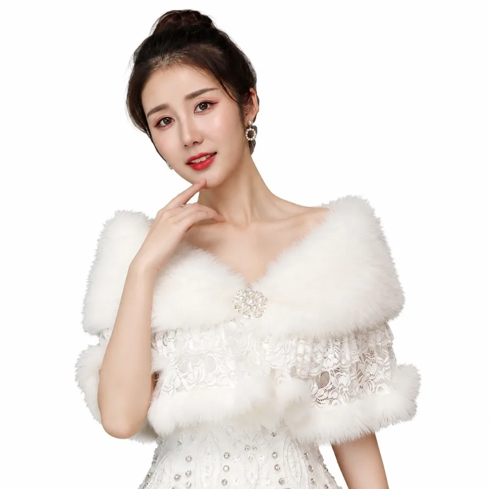 Luxurious White Faux Fur Shawl Pearl Button Mantelet Bridal Wrap Cape Lace Trim V-Neck Winter Dress Jacket Wedding Accessories