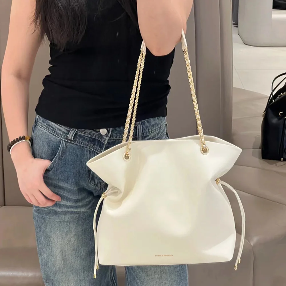 

2025 New Large Capacity Lucky Bag Chain Bag Premium Handheld Bucket Bag Versatile Single Shoulder Cross Shoulder Women's Bag