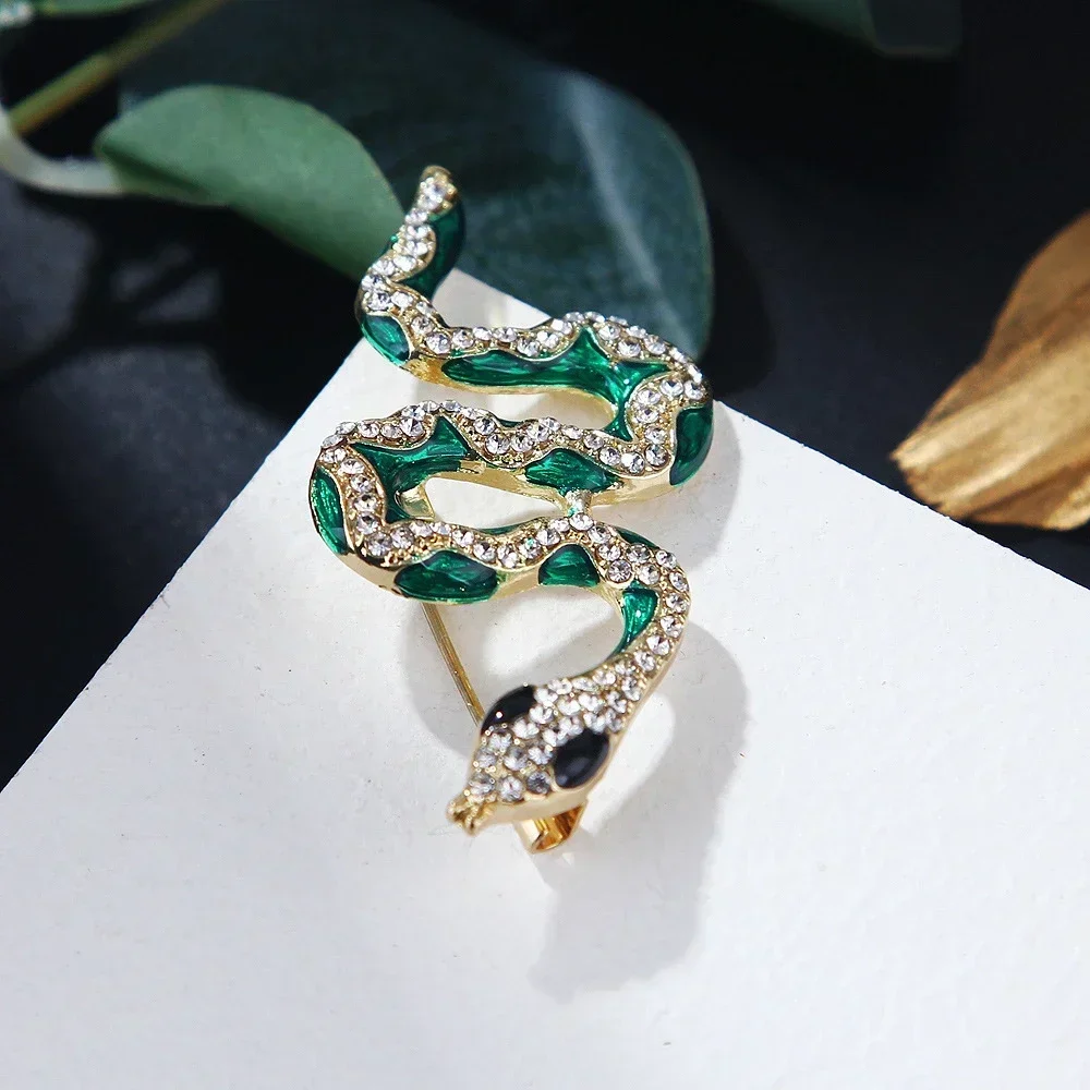 Dier Groene Slang Broche Pin Gekleurde Vintage Imitatie Kristal Strass Revers Pin Voor Mannen Vrouwen Gift Sieraden Accessoires