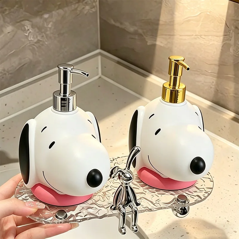 2026 New Kawaii Snoopy Hand Sanitizer Bottle Japanese Cartoon Household Shower Gel Dispenser Bottle Home Decoration