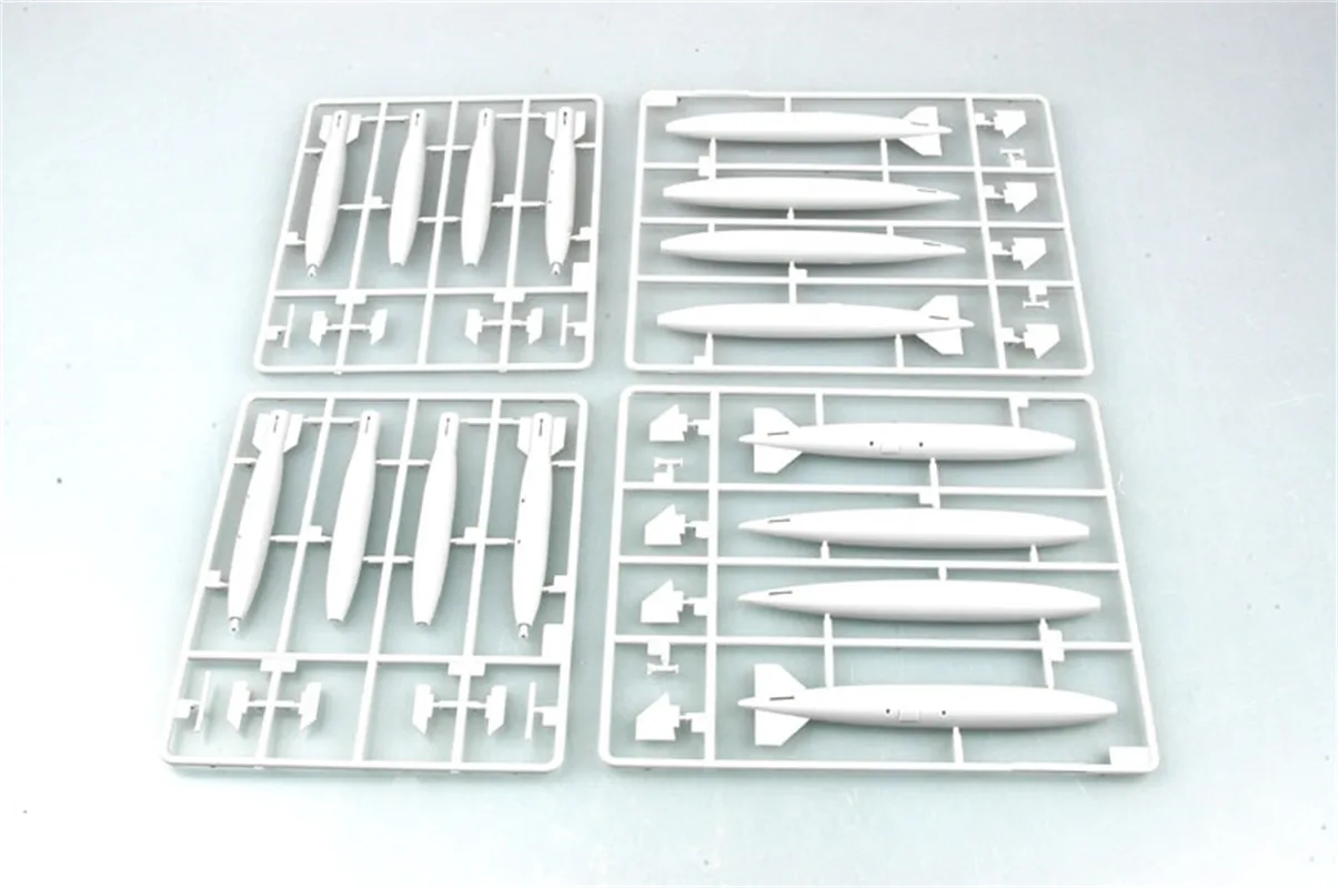Trumpeter 1/32 Scale US Aircraft Weapons-Bombs Military Plastic Assembly Model #03307