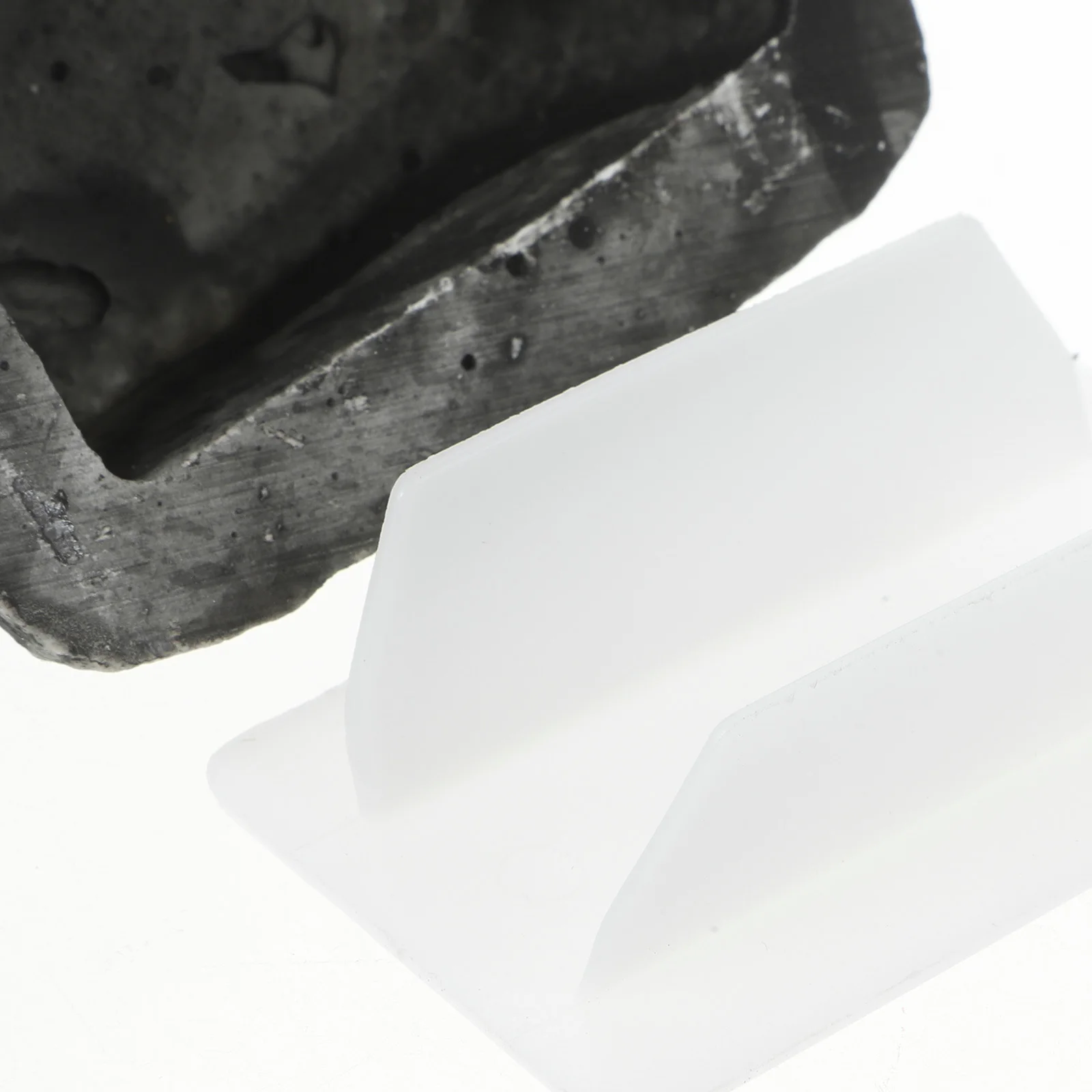 Fake Stone Key Holder Outdoor Waterproof Resin Key Storage Box for Garden Yard Spare Keys Hidden Security Container